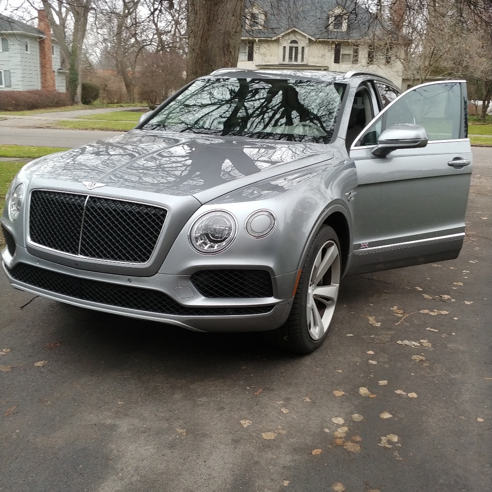 2020 Bentley Truck